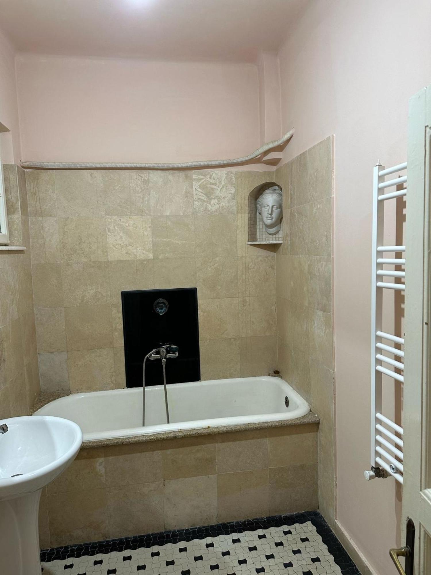 Old Town Apartment Next To Sea Констанца Екстериор снимка