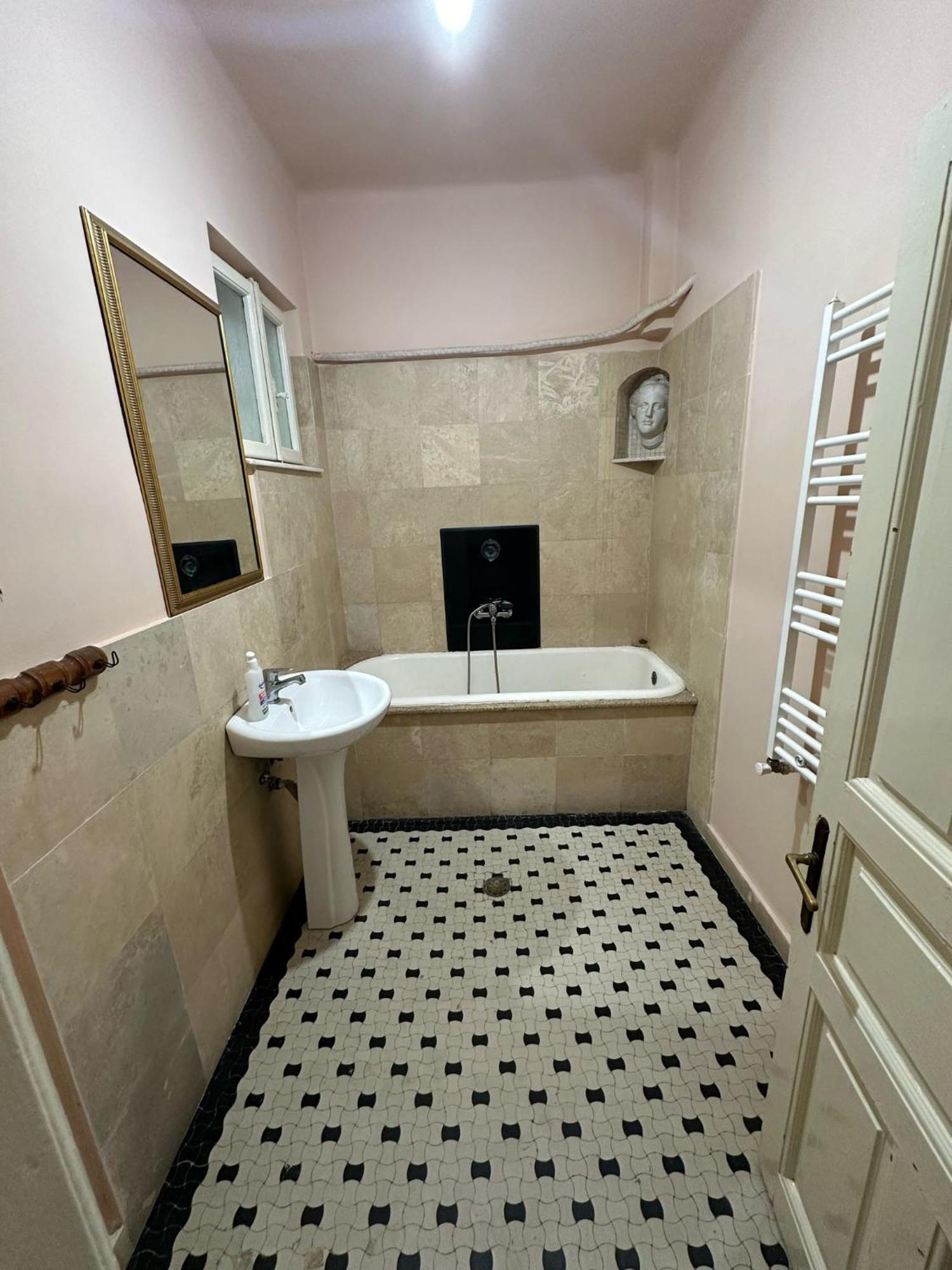 Old Town Apartment Next To Sea Констанца Екстериор снимка